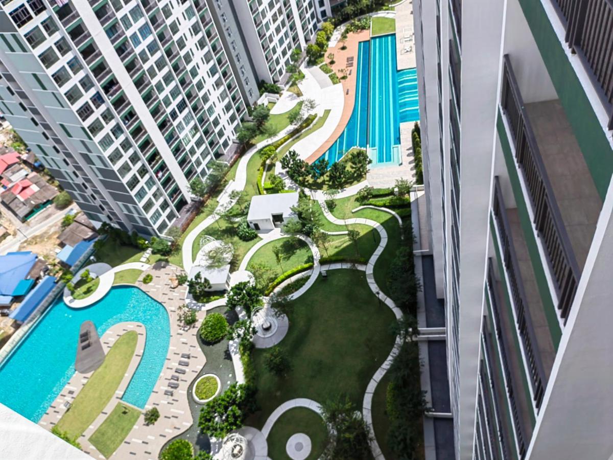 جوهر بهرو 8Scape Residences Batman Vs Ironman@Lsy Home & Leisure المظهر الخارجي الصورة