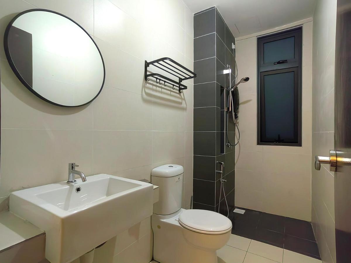 جوهر بهرو 8Scape Residences Batman Vs Ironman@Lsy Home & Leisure المظهر الخارجي الصورة