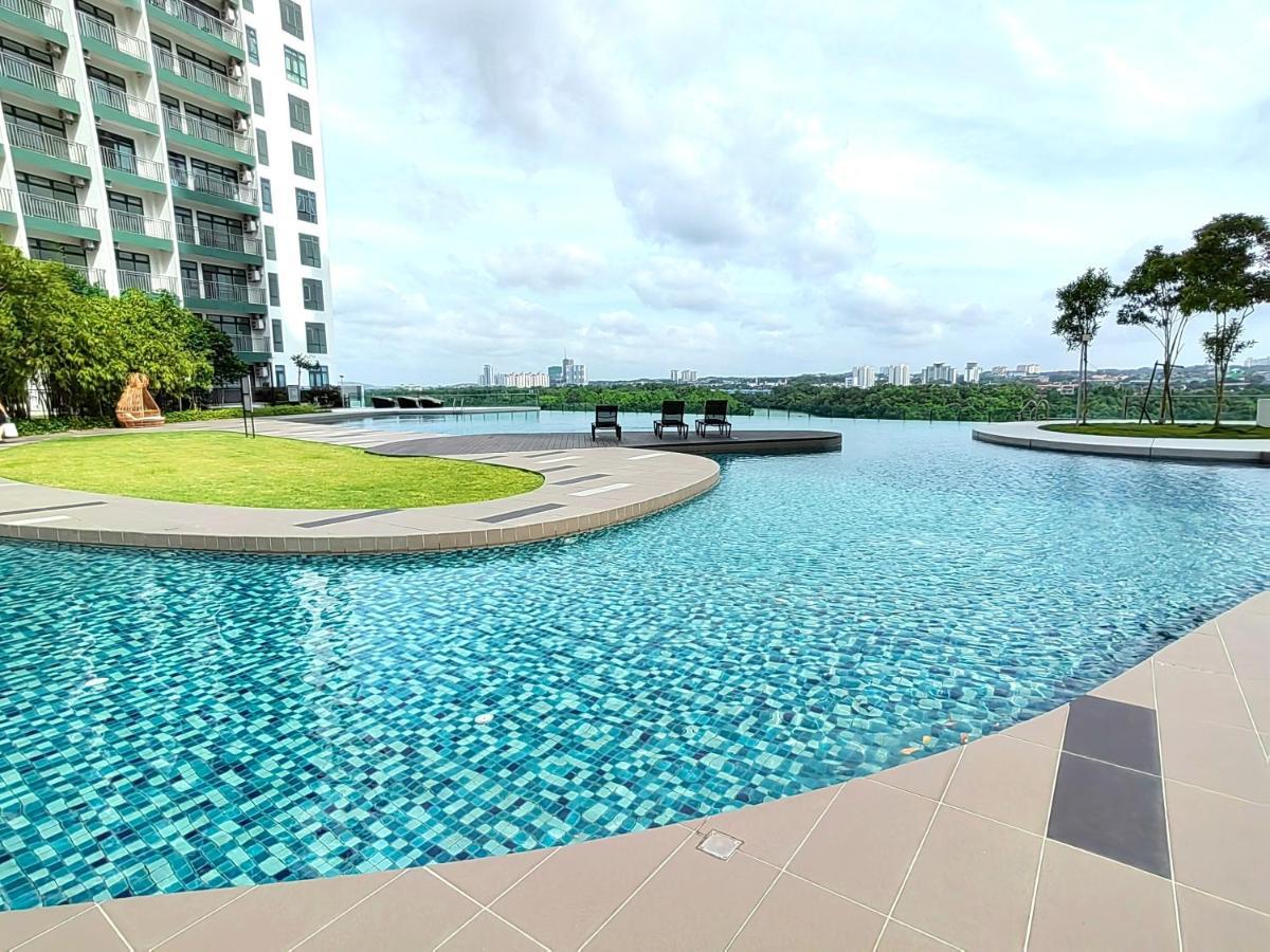 جوهر بهرو 8Scape Residences Batman Vs Ironman@Lsy Home & Leisure المظهر الخارجي الصورة