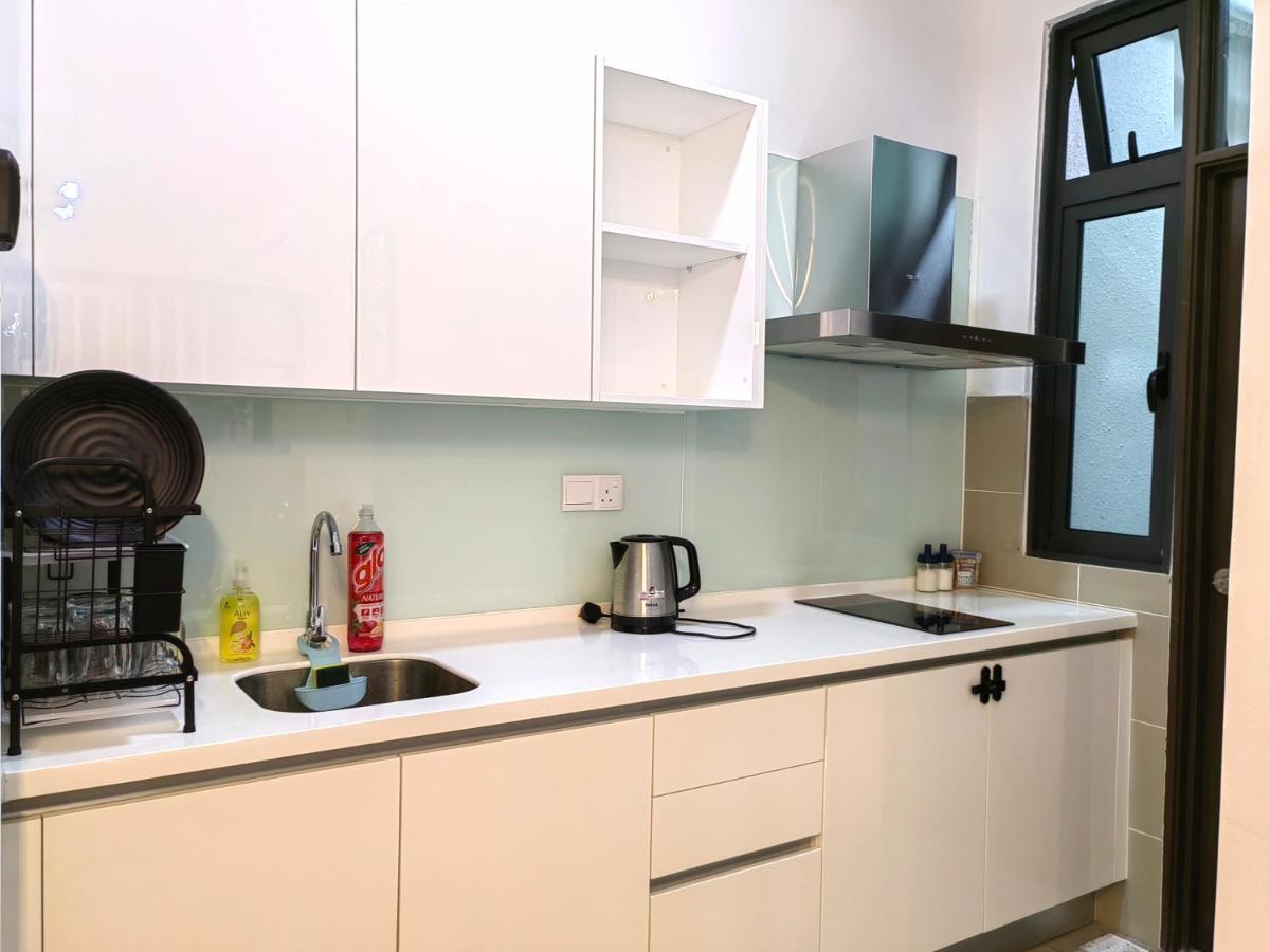 جوهر بهرو 8Scape Residences Batman Vs Ironman@Lsy Home & Leisure المظهر الخارجي الصورة